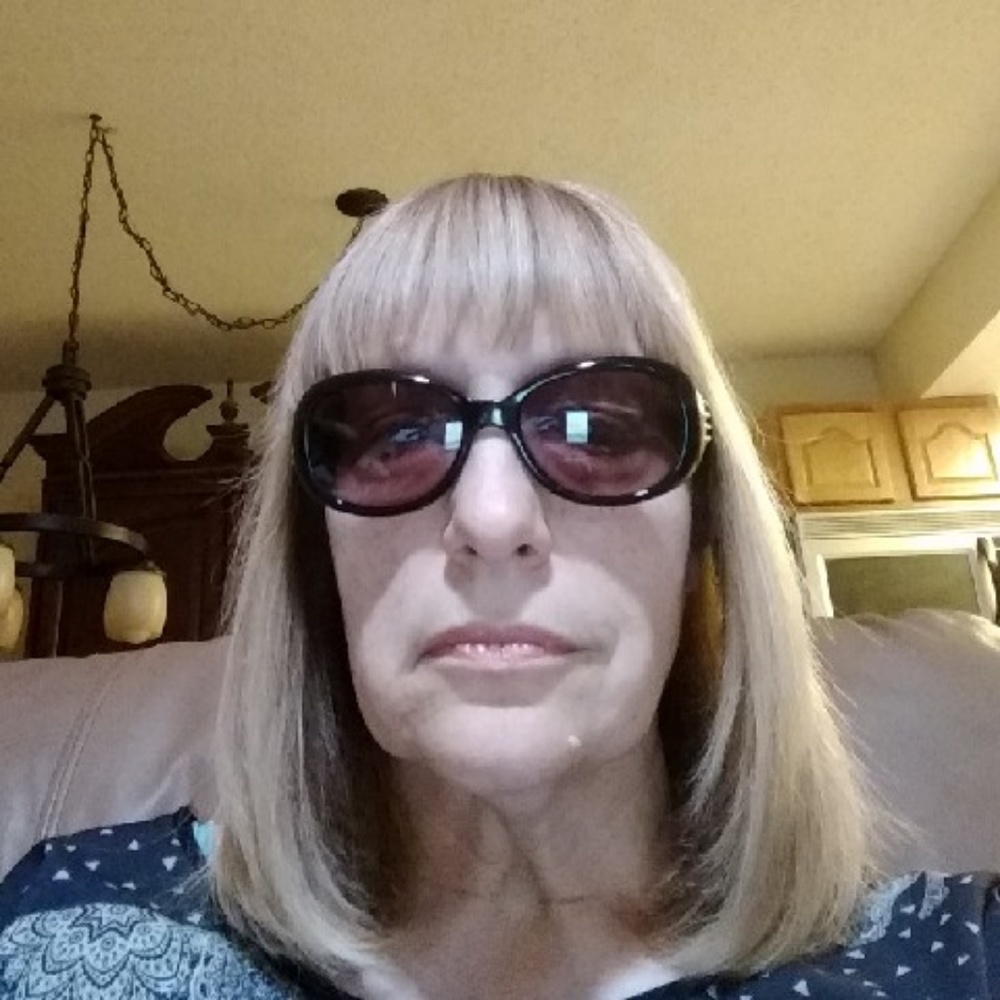 Meet your Posher, Tina